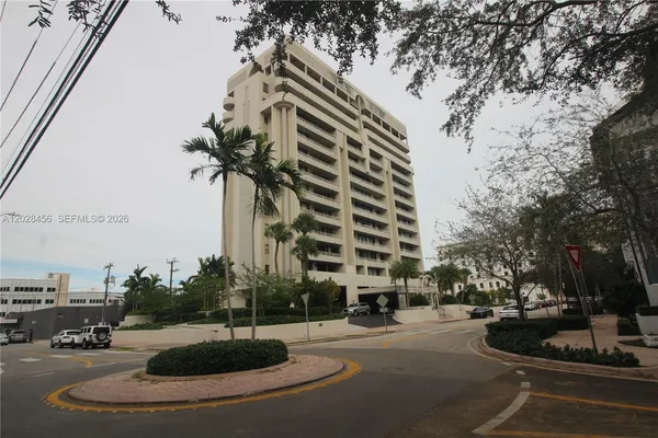 $2,800 | 441 Valencia Avenue, Unit 202, Coral Gables, FL 33134