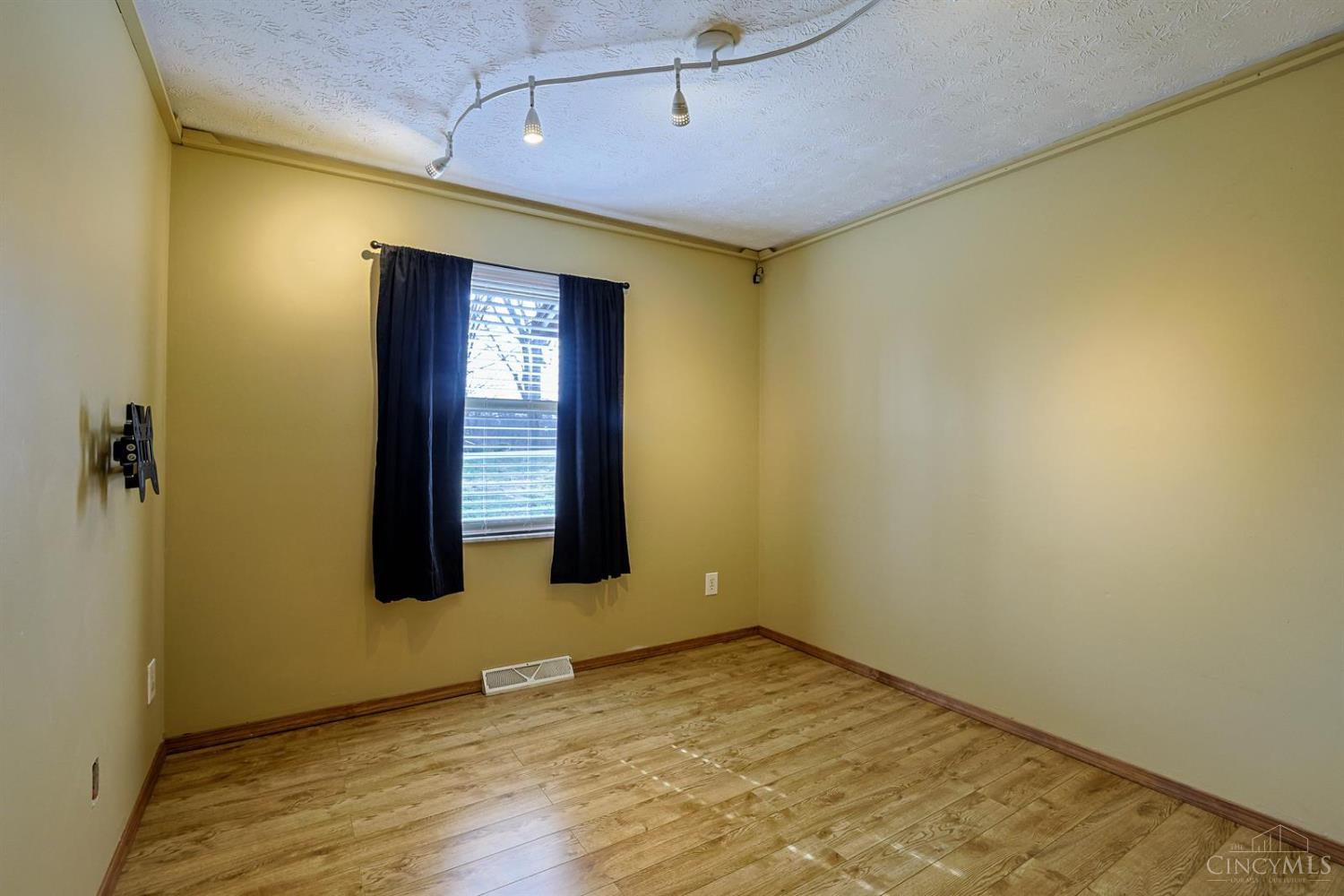 7650 Dog Trot Road Cincinnati, OH 45248 - Photo 23 of 42