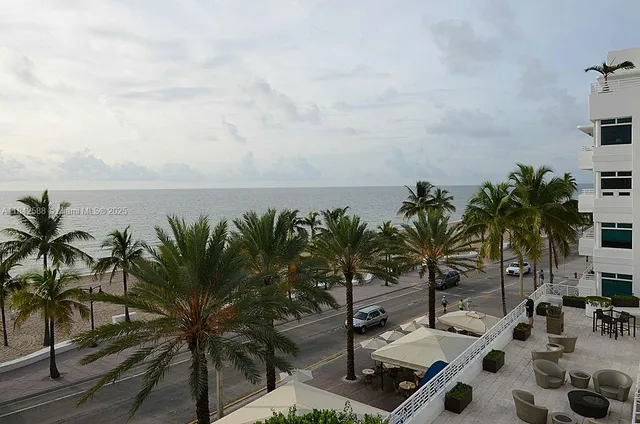 $8,990 | 101 South Fort Lauderdale Beach Boulevard, Unit 1206, Fort Lauderdale, FL 33316
