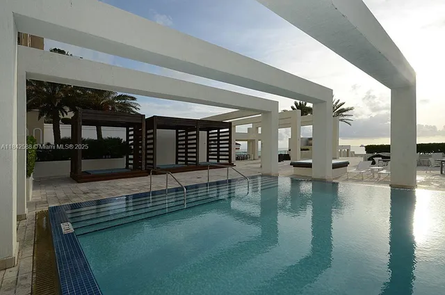 $8,990 | 101 South Fort Lauderdale Beach Boulevard, Unit 1206, Fort Lauderdale, FL 33316