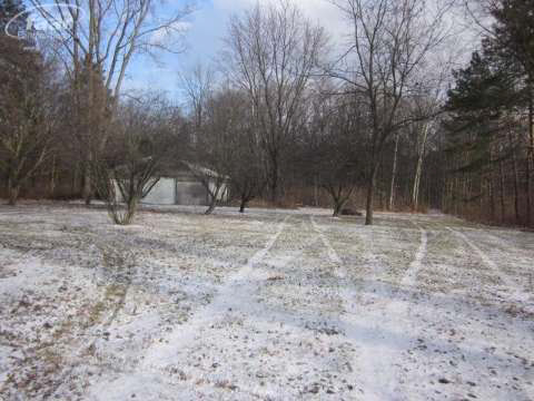 2434 North Belsay Road Burton, MI 48509 - Photo 17 of 17 20388256-16.JPG