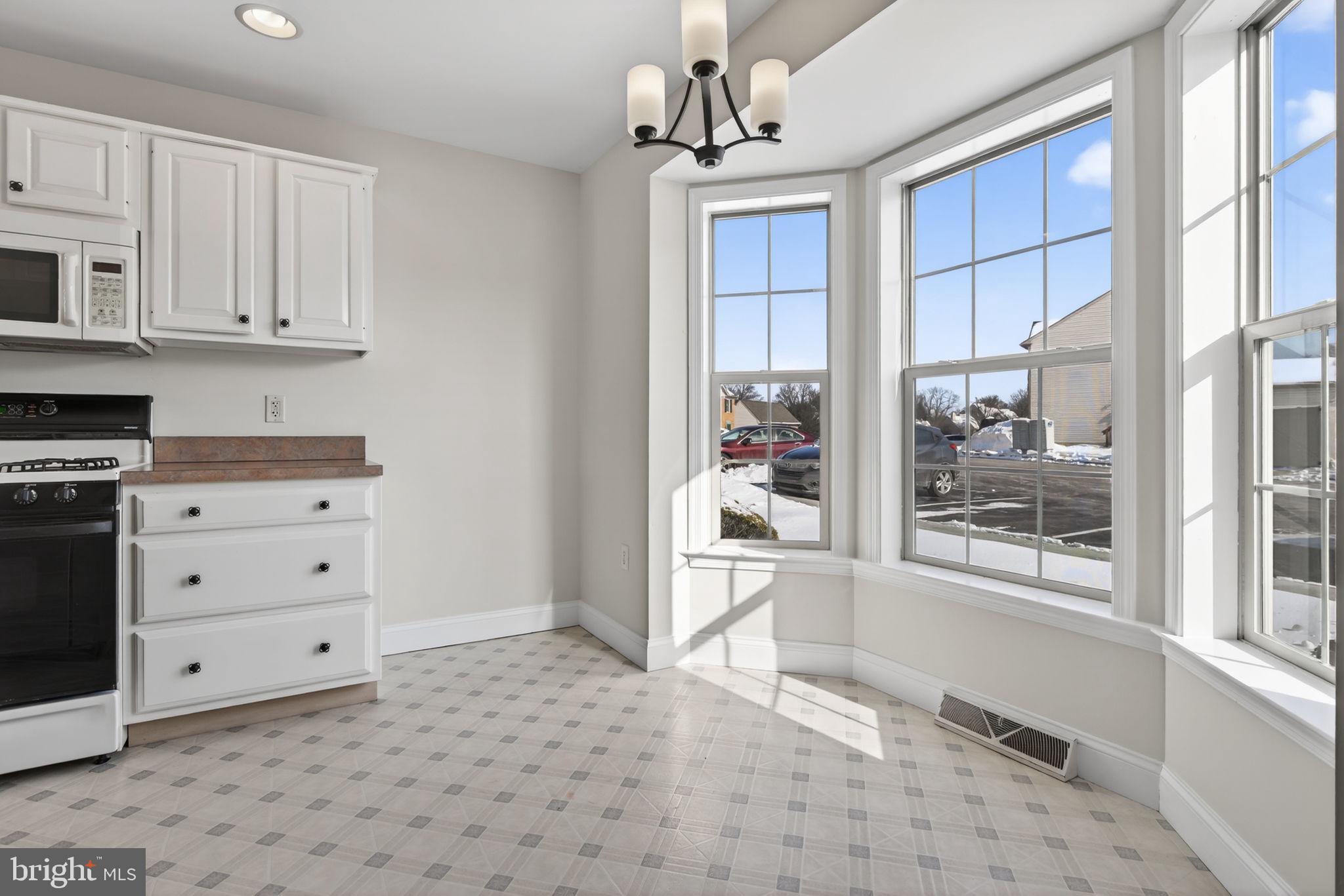 1236 Cobblestone Lane Lancaster, PA 17601 - Photo 5 of 29