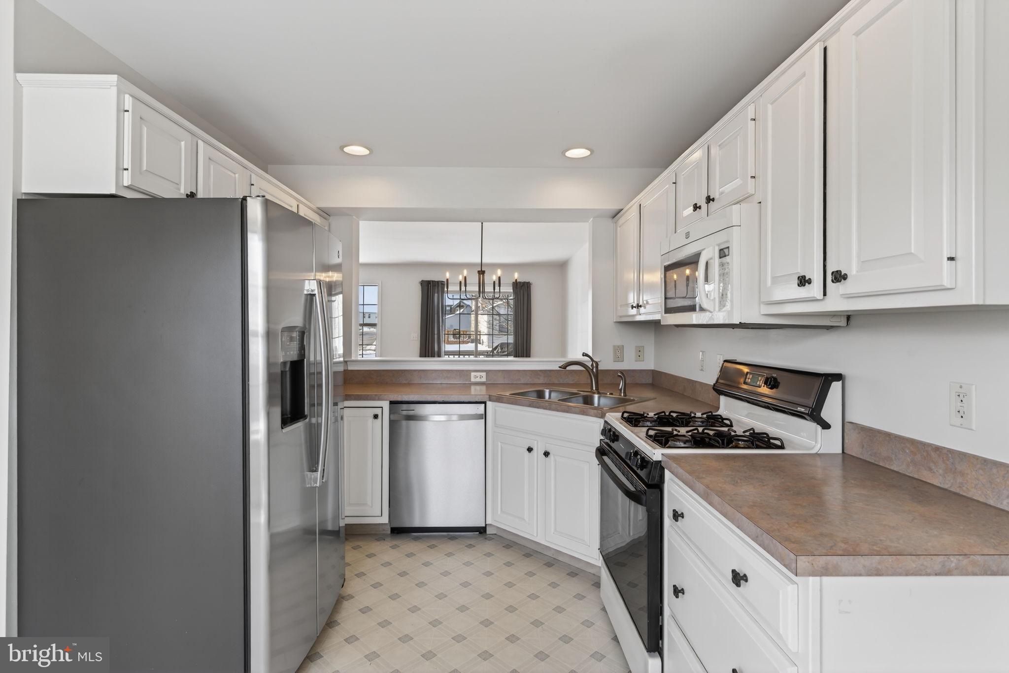 1236 Cobblestone Lane Lancaster, PA 17601 - Photo 6 of 29