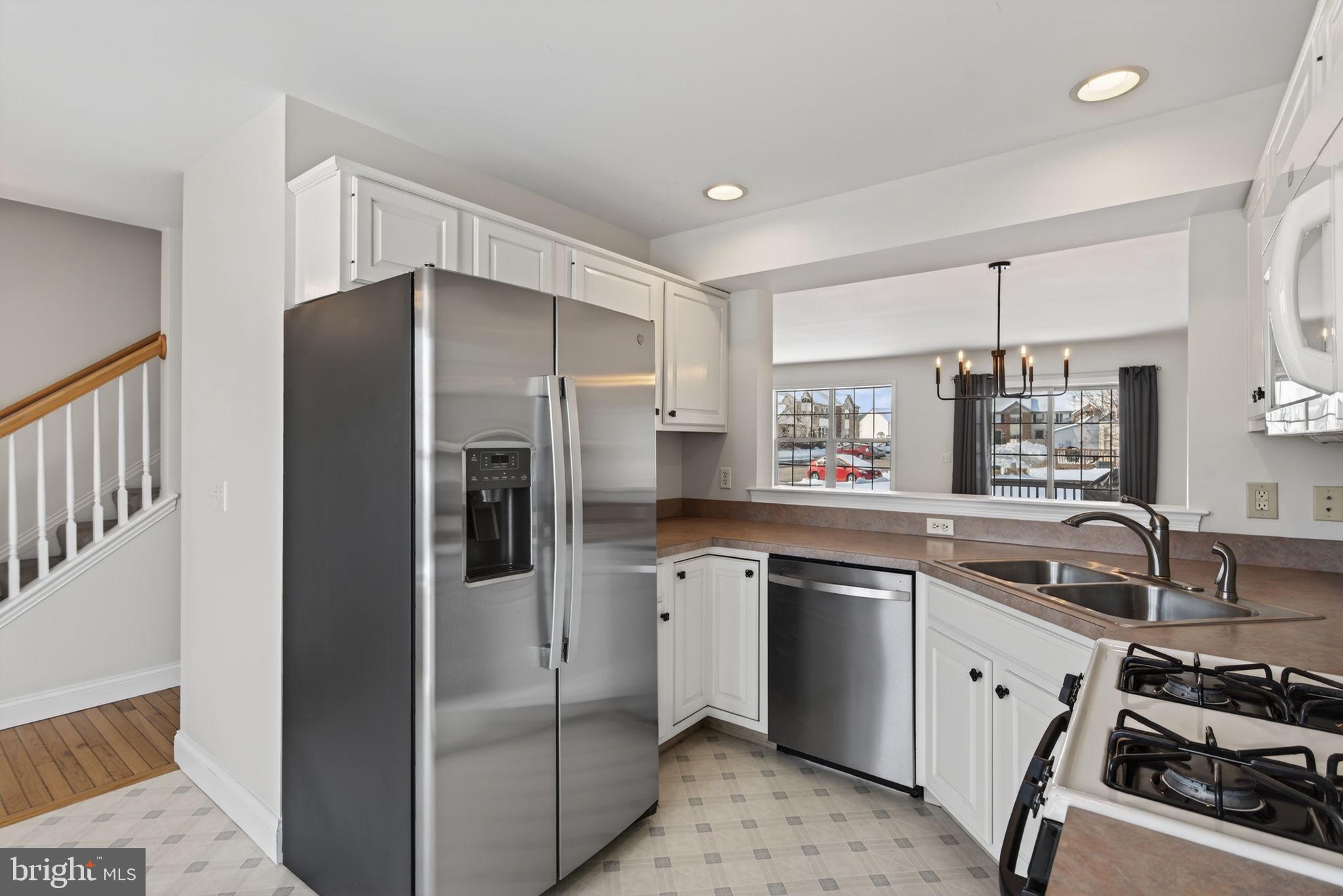 1236 Cobblestone Lane Lancaster, PA 17601 - Photo 8 of 29