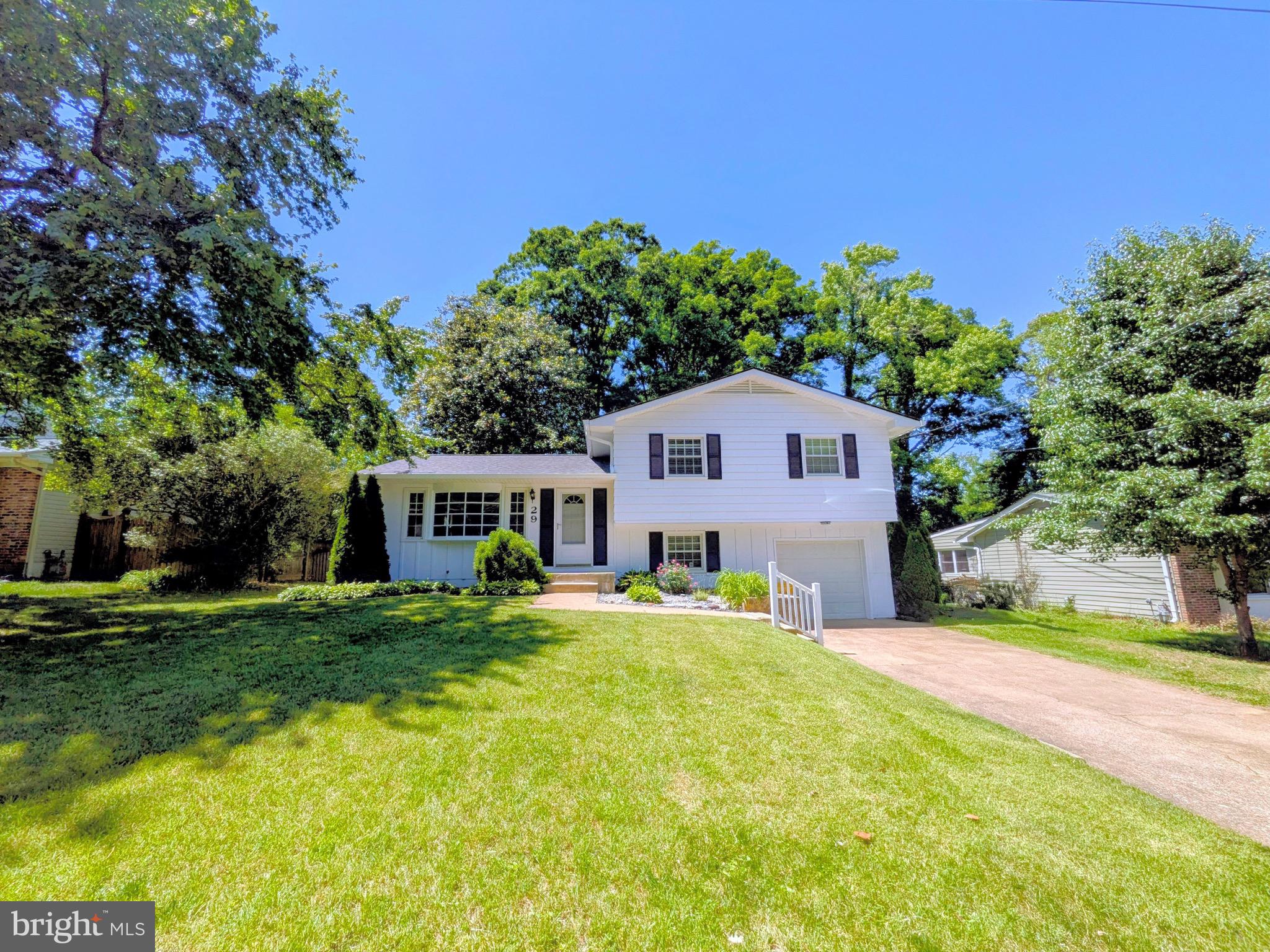 29 Sheridan Road Arnold, MD 21012 - Photo 1 of 8