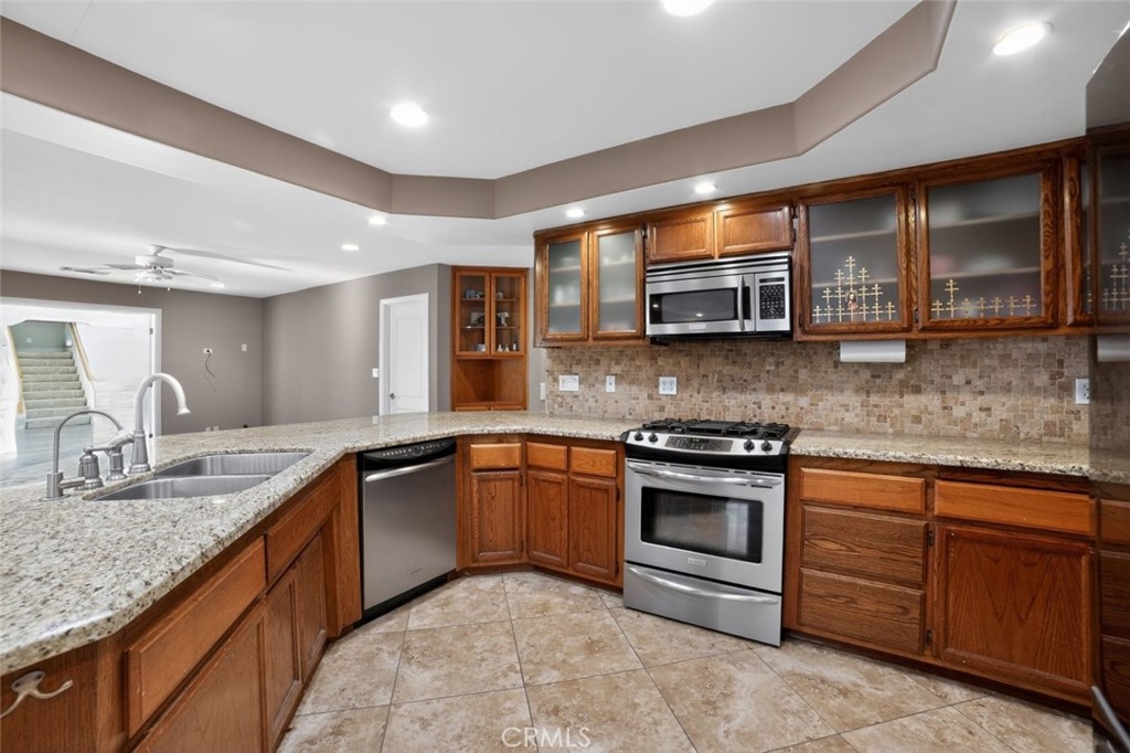 13610 Hidden Valley Road Victorville, CA 92395 - Photo 27 of 50