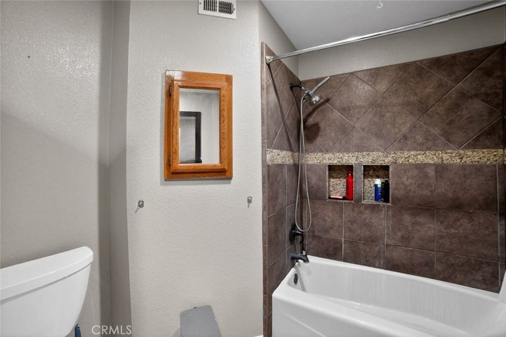 13610 Hidden Valley Road Victorville, CA 92395 - Photo 43 of 50