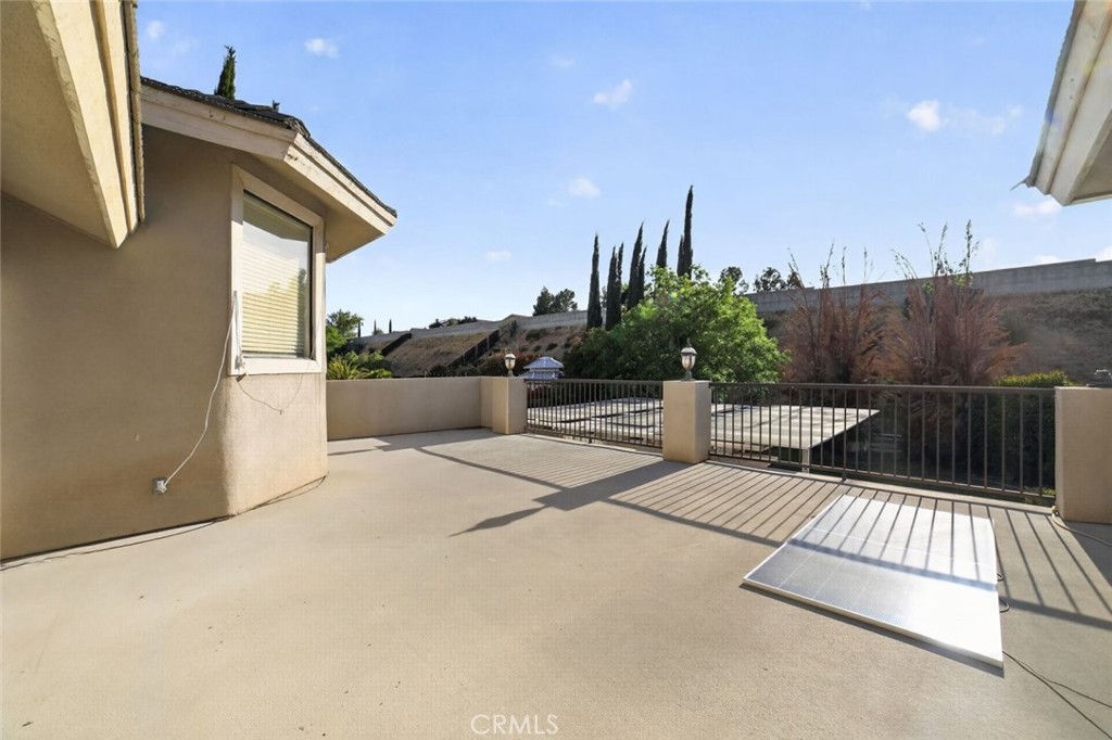 13610 Hidden Valley Road Victorville, CA 92395 - Photo 7 of 50