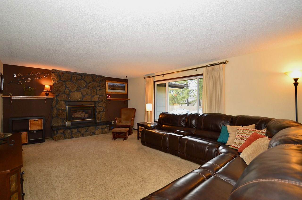 4809 West Alpine Drive Spokane, WA 99208 - Photo 2 of 20