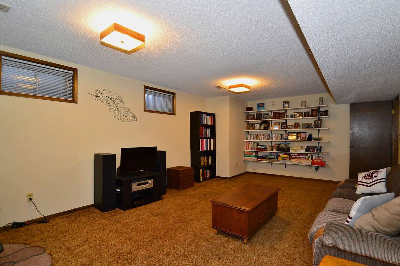 4809 West Alpine Drive Spokane, WA 99208 - Photo 13 of 20