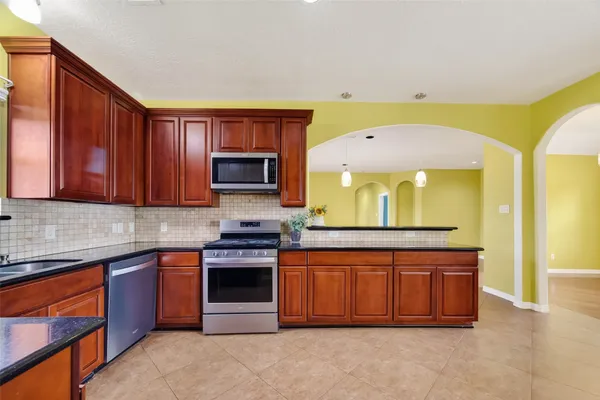 $425,000 | 319 Pinedale Avenue, Arcola, TX 77583