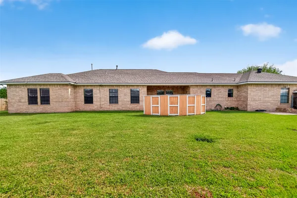 $425,000 | 319 Pinedale Avenue, Arcola, TX 77583
