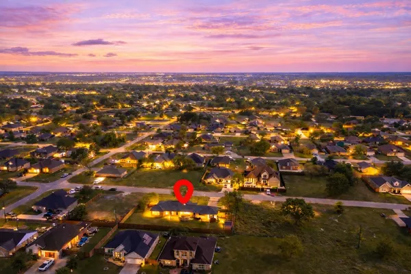 $425,000 | 319 Pinedale Avenue, Arcola, TX 77583