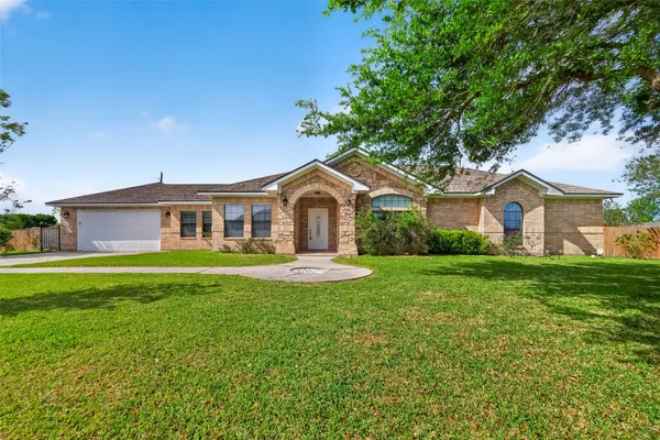 $425,000 | 319 Pinedale Avenue, Arcola, TX 77583