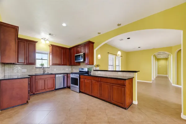 $425,000 | 319 Pinedale Avenue, Arcola, TX 77583