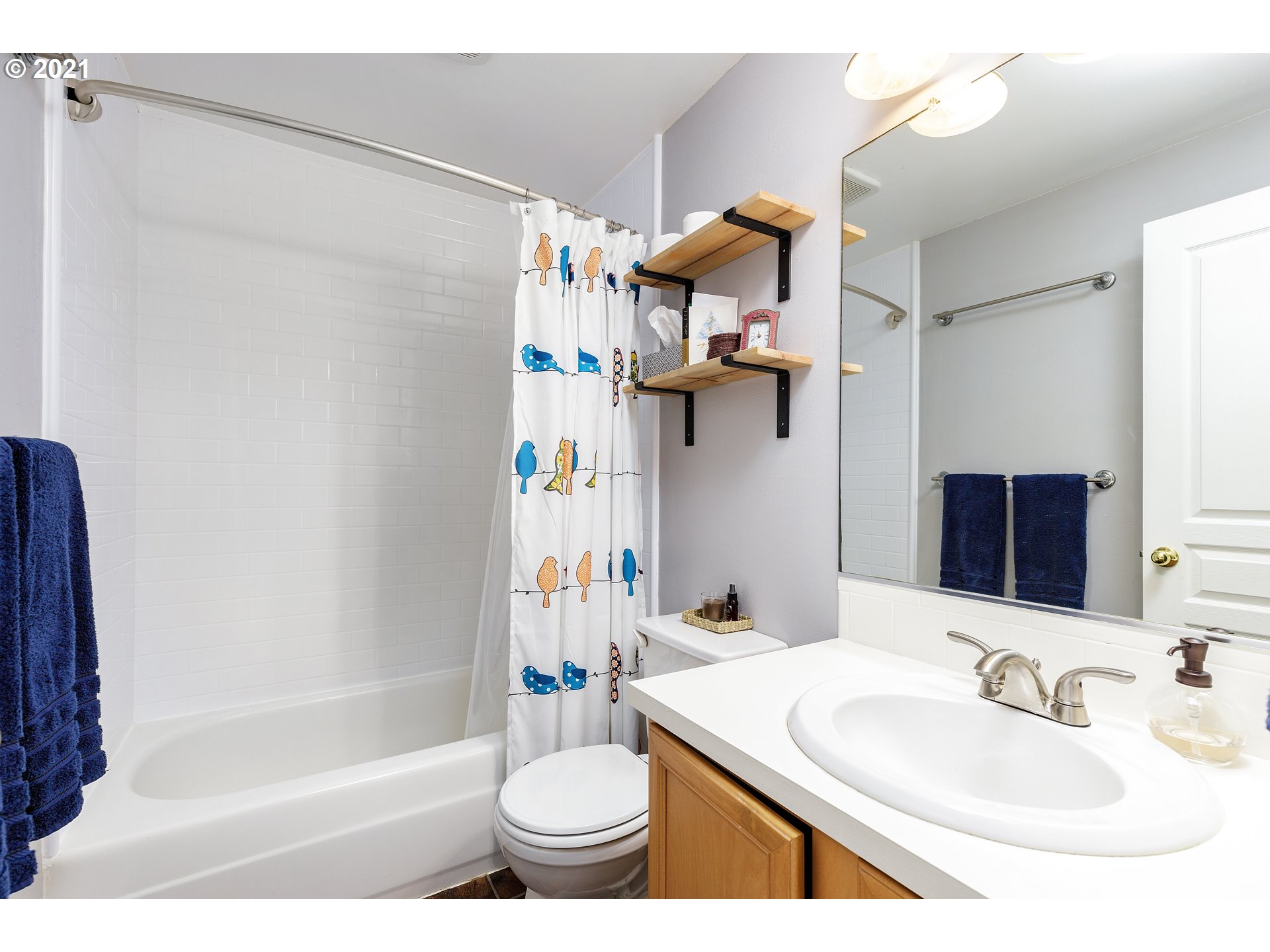 4226 Southwest Garden Home Road Portland, OR 97219 - Photo 15 of 24 Gallery Image 15