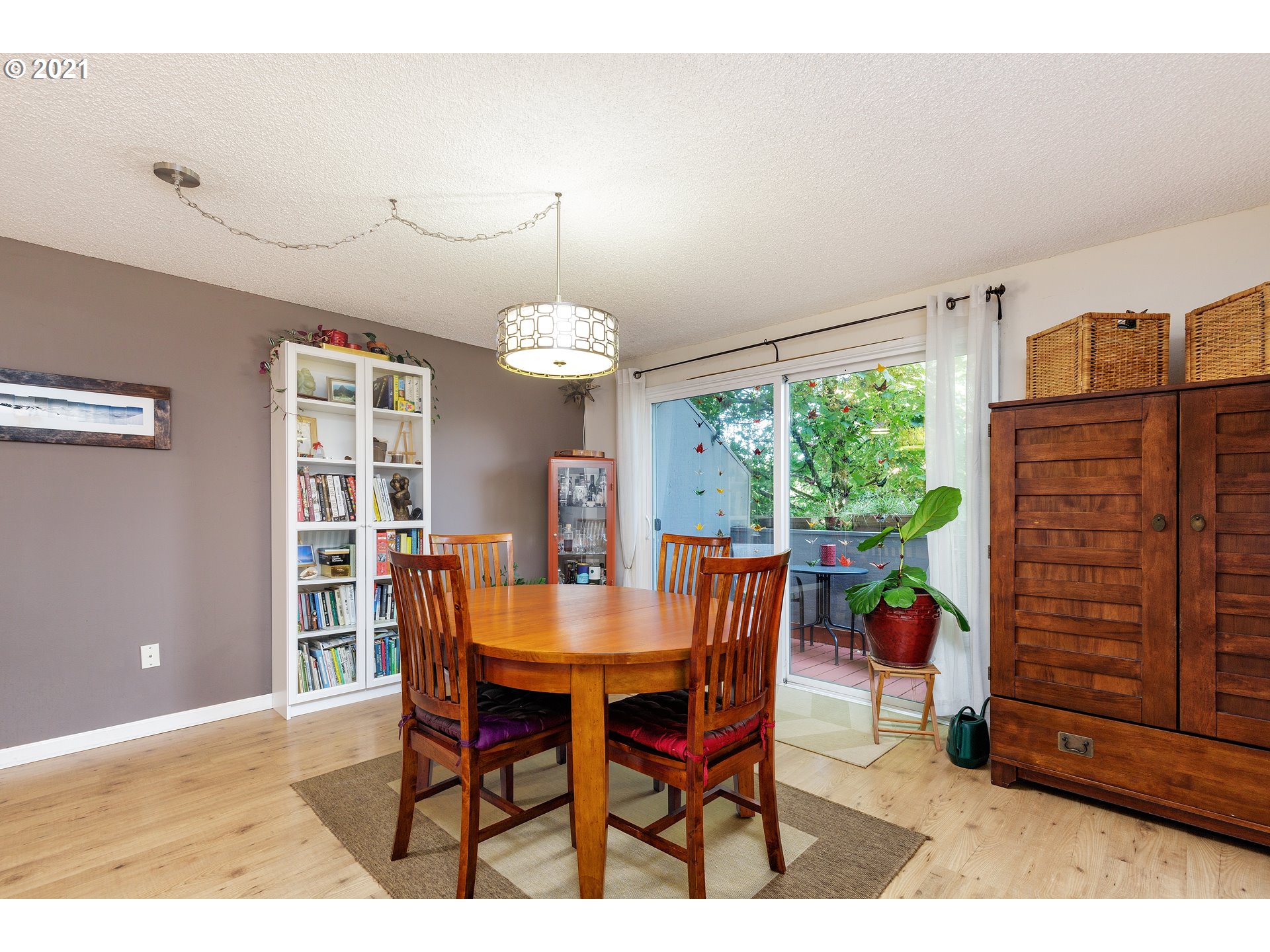 4226 Southwest Garden Home Road Portland, OR 97219 - Photo 9 of 24 Gallery Image 9