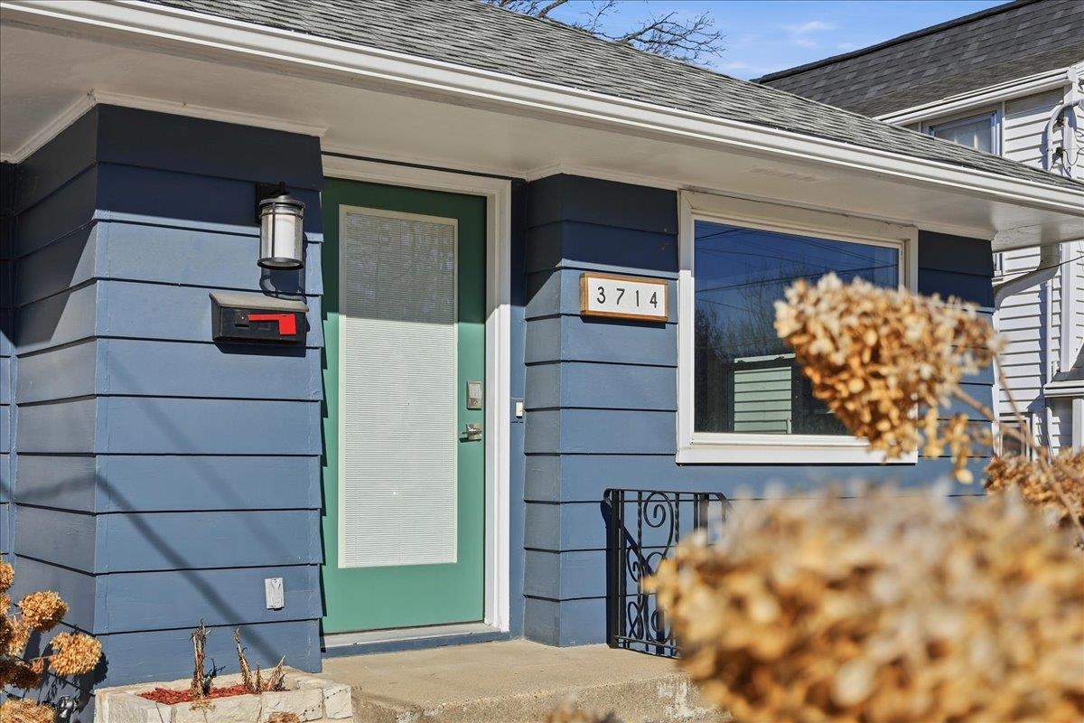 3714 Odana Road Madison, WI 53711 - Photo 3 of 40