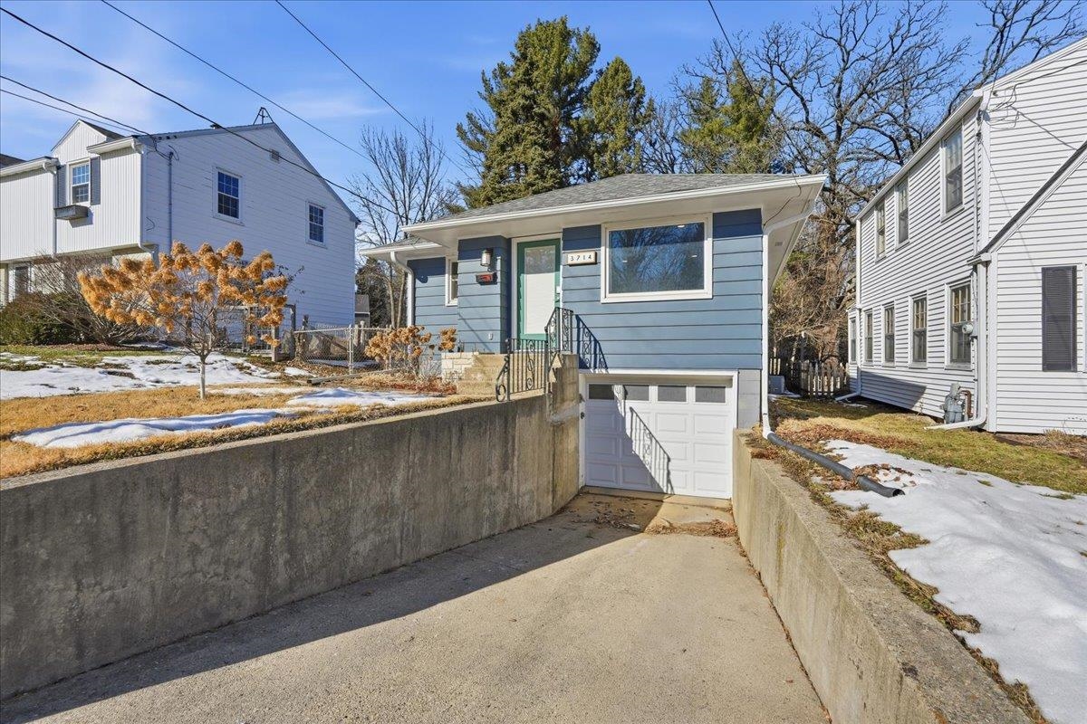 3714 Odana Road Madison, WI 53711 - Photo 4 of 40