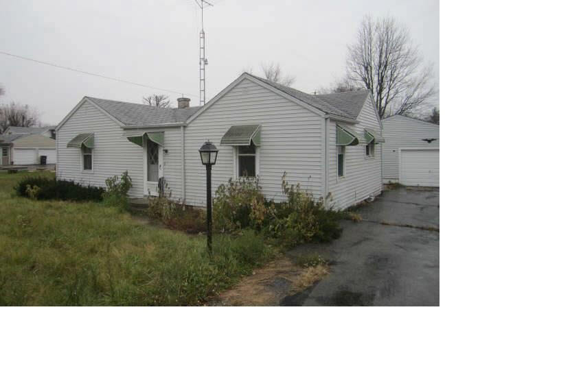 102 South Claypool Road Muncie, IN 47303 - Photo 1 of 7