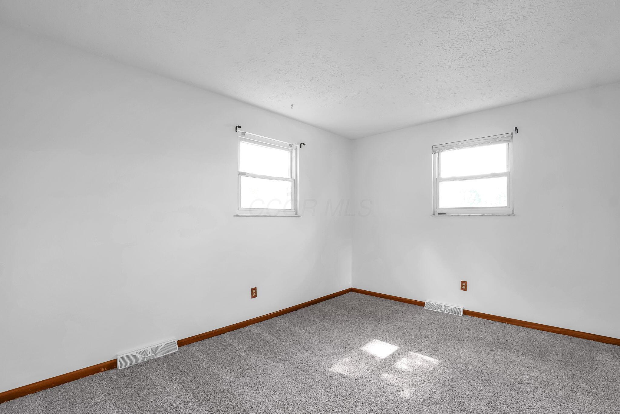 190 Inah Avenue Columbus, OH 43228 - Photo 27 of 38 21-web-or-mls-190-inah-ave