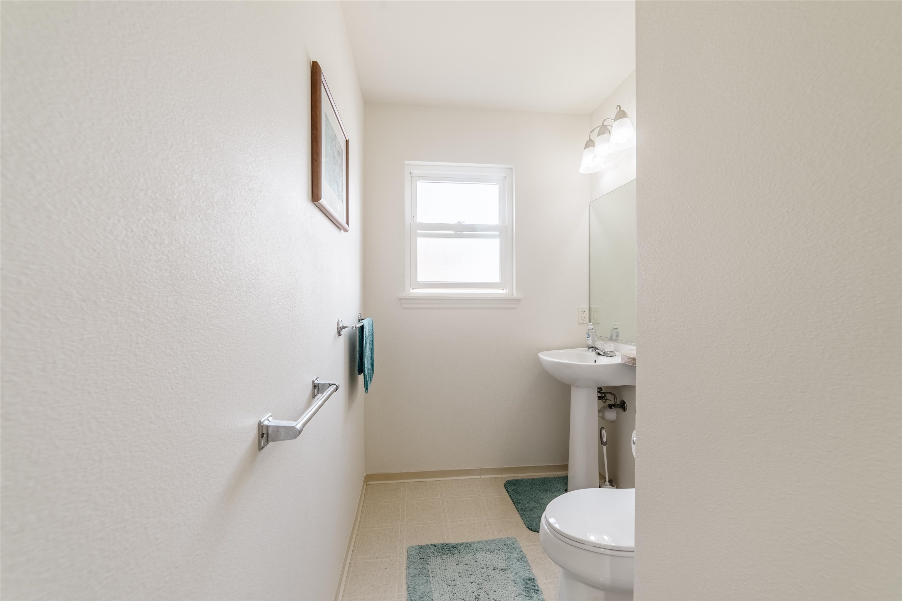 121 Molehulehu Loop Kahului, HI 96732 - Photo 26 of 43 a bathroom with a toilet and a shower