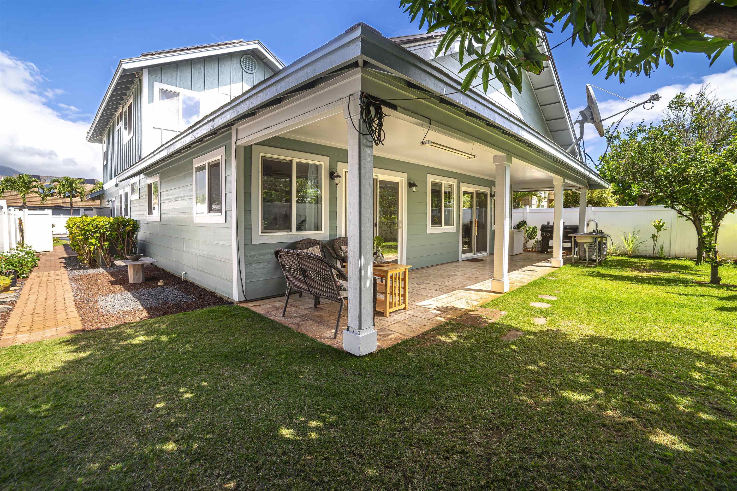 121 Molehulehu Loop Kahului, HI 96732 - Photo 35 of 43 a view of a house with backyard