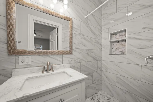 $350,000 | 607 North 9th Avenue, Maywood, IL 60153