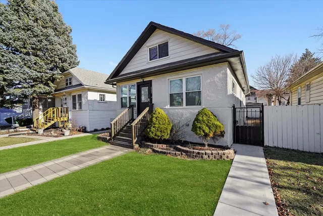 $350,000 | 607 North 9th Avenue, Maywood, IL 60153
