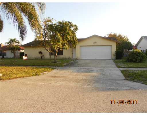 2557 Inisbrook Road Riviera Beach, FL 33407 - Photo 1 of 15 Primary Photo