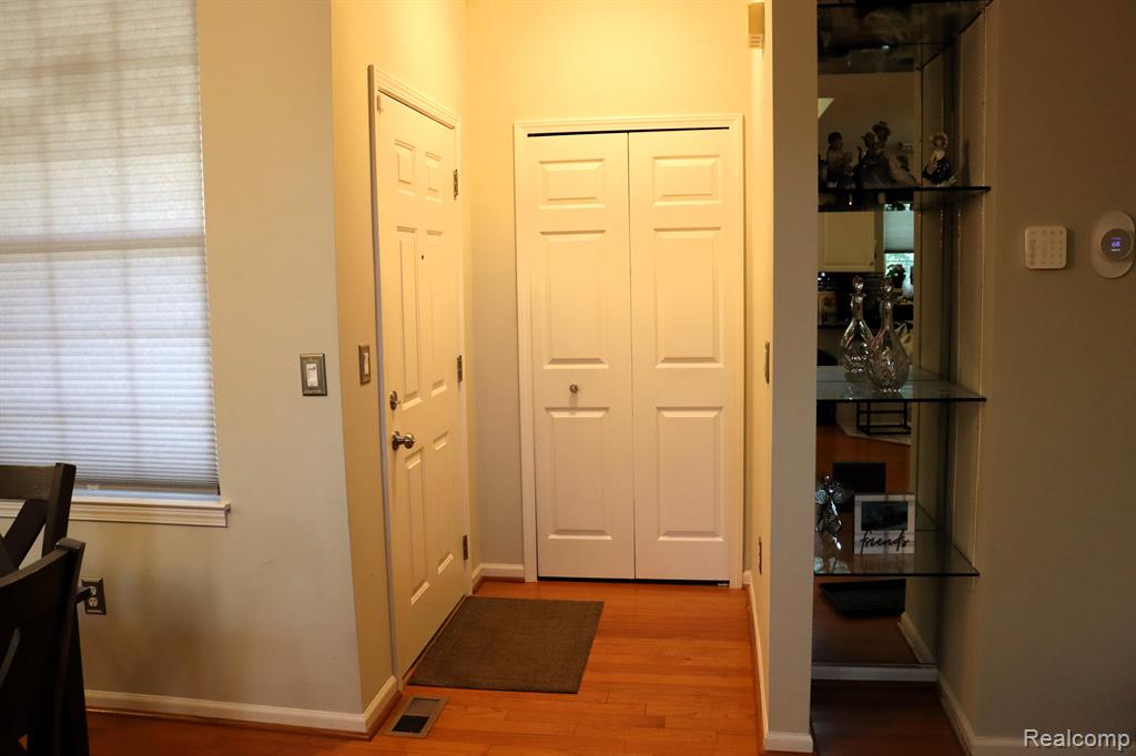 41567 Glade Road Canton, MI 48187 - Photo 7 of 25