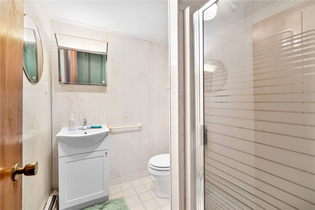 106 Wannamoisett Road East Providence, RI 02914 - Photo 12 of 32