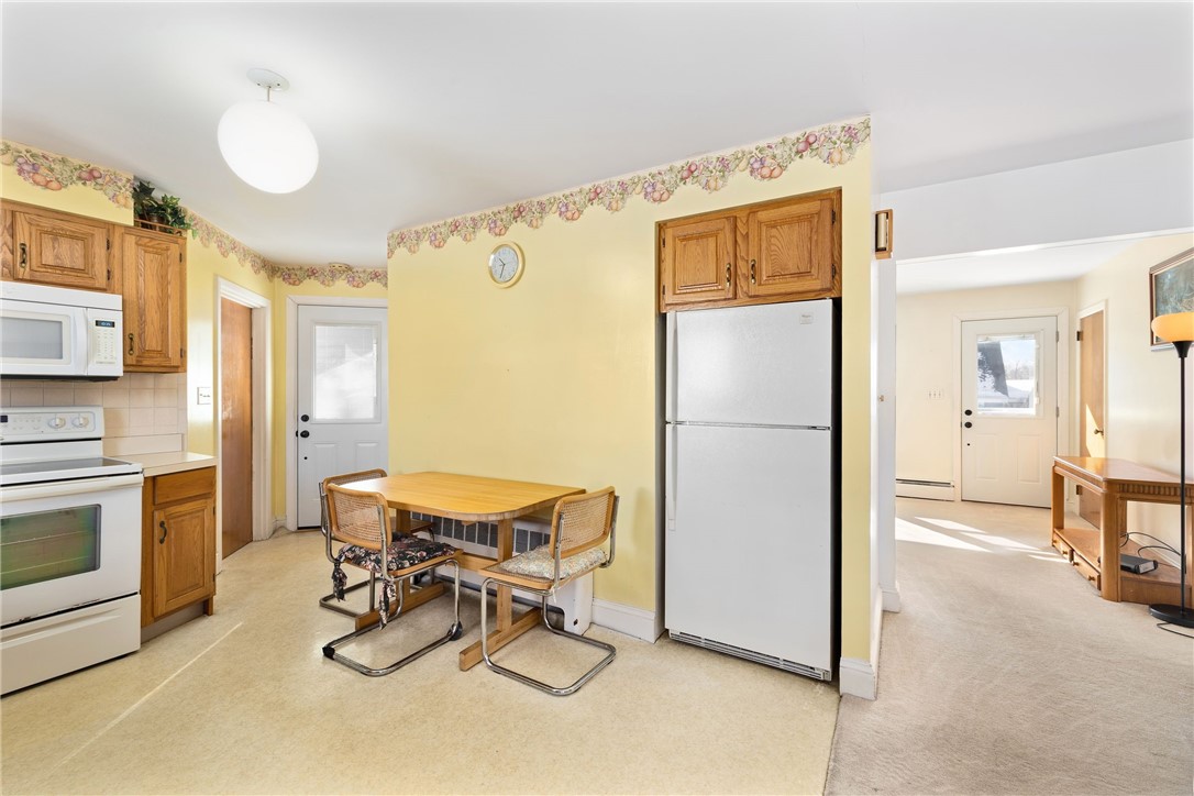 106 Wannamoisett Road East Providence, RI 02914 - Photo 19 of 32