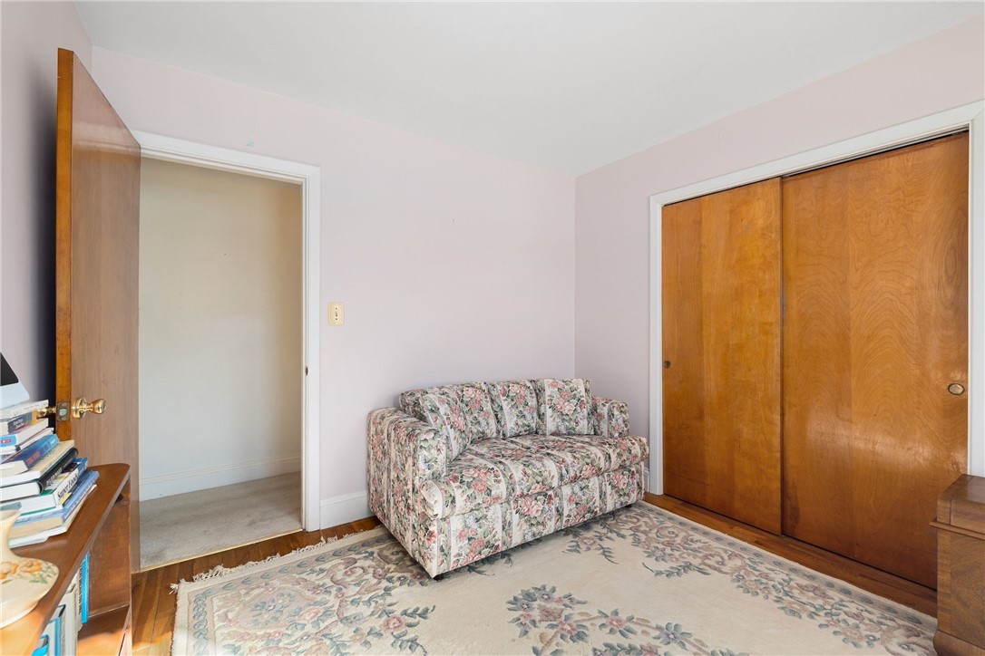 106 Wannamoisett Road East Providence, RI 02914 - Photo 26 of 32