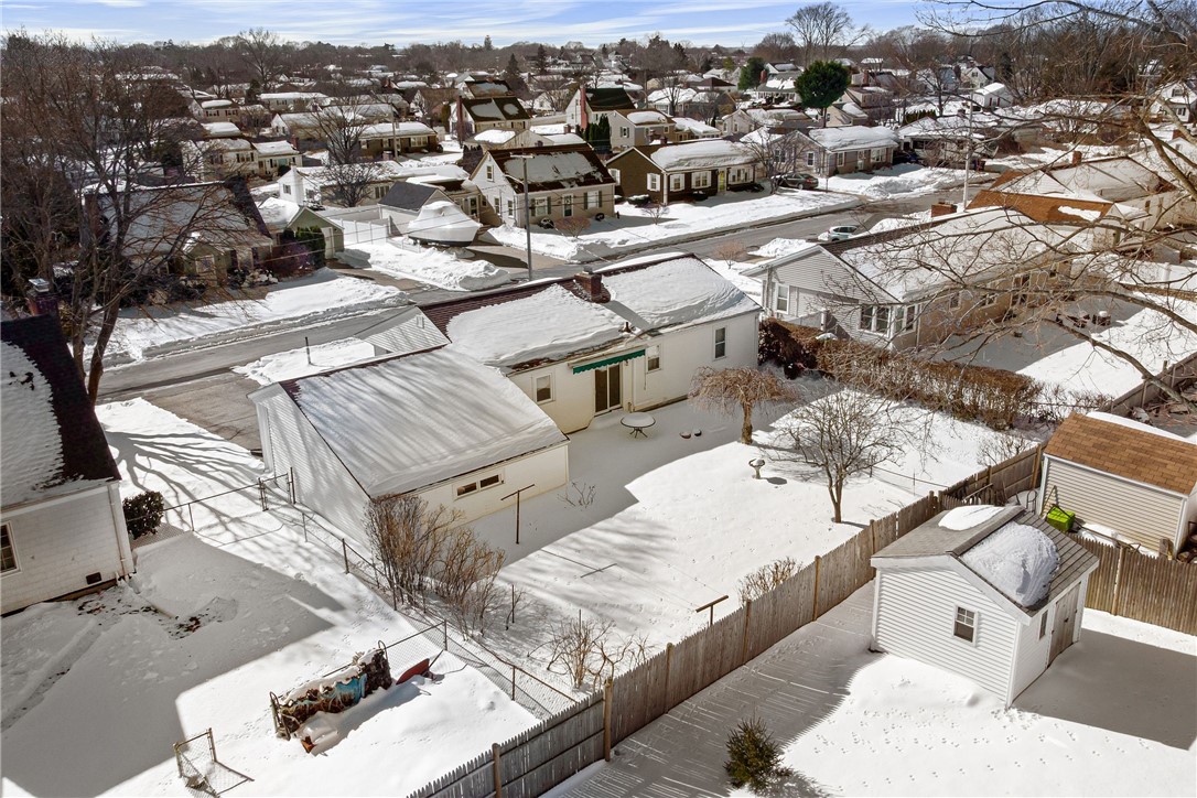 106 Wannamoisett Road East Providence, RI 02914 - Photo 29 of 32