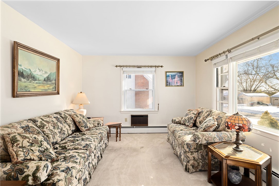 106 Wannamoisett Road East Providence, RI 02914 - Photo 9 of 32