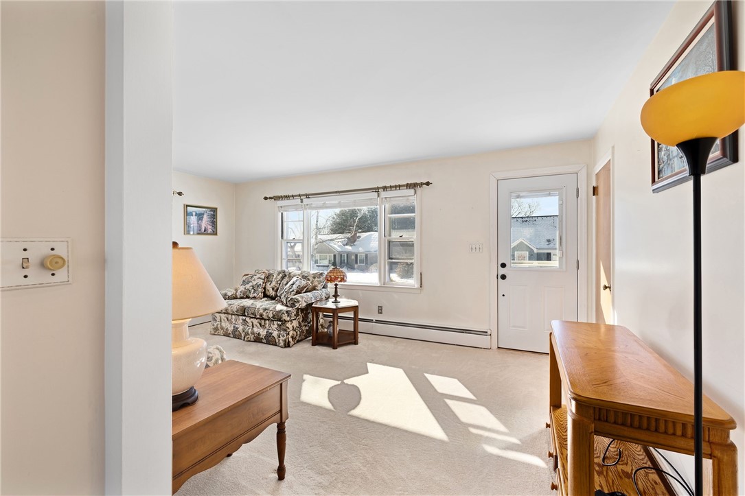 106 Wannamoisett Road East Providence, RI 02914 - Photo 10 of 32