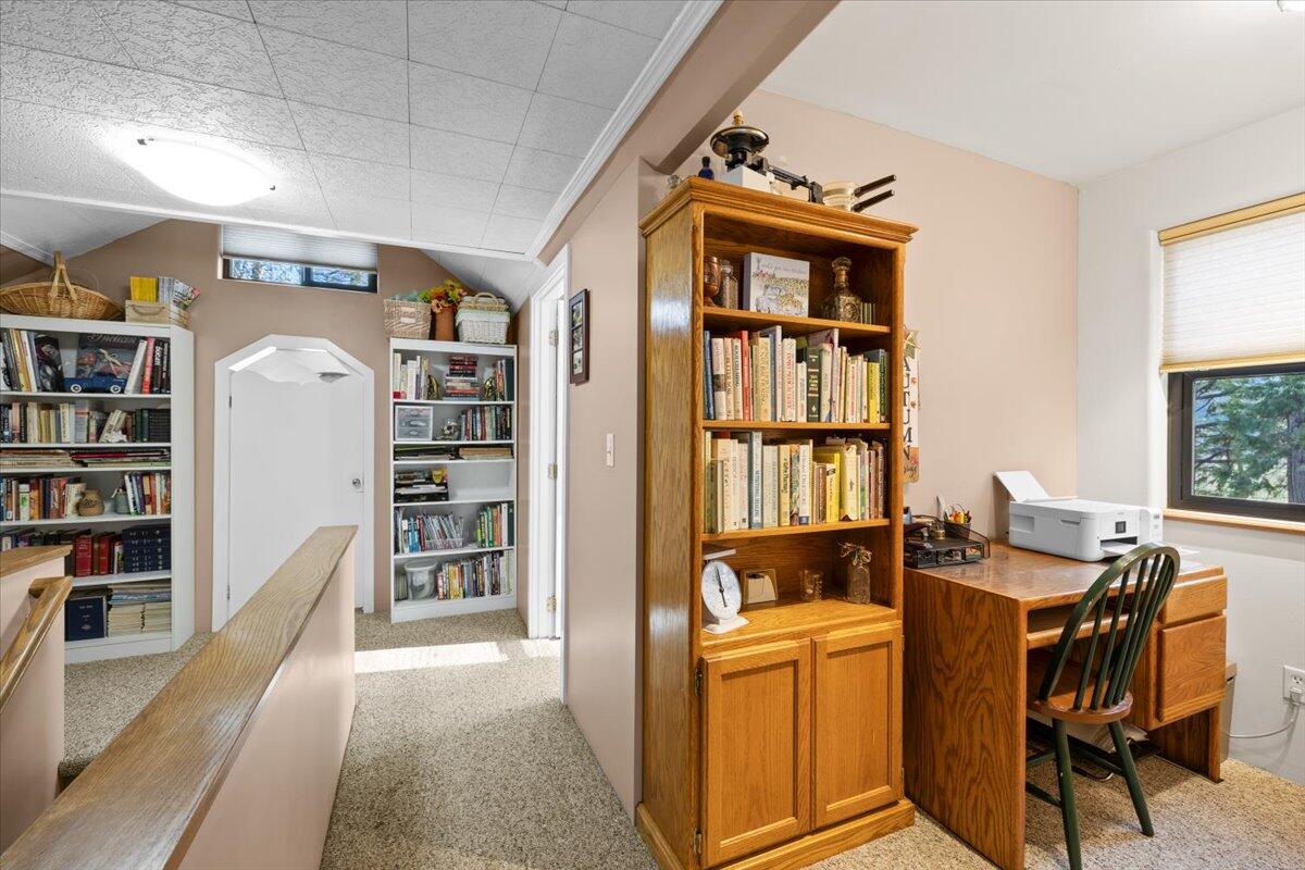 3455 Russell Road Grants Pass, OR 97526 - Photo 34 of 54 33-CI_6087