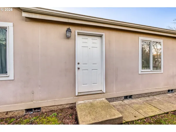 $163,000 | 1111 Southeast 3rd Avenue, Unit 15, Canby, OR 97013