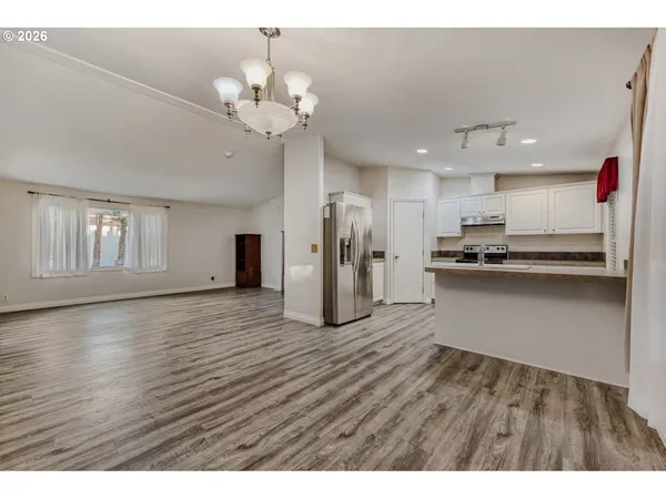 $163,000 | 1111 Southeast 3rd Avenue, Unit 15, Canby, OR 97013