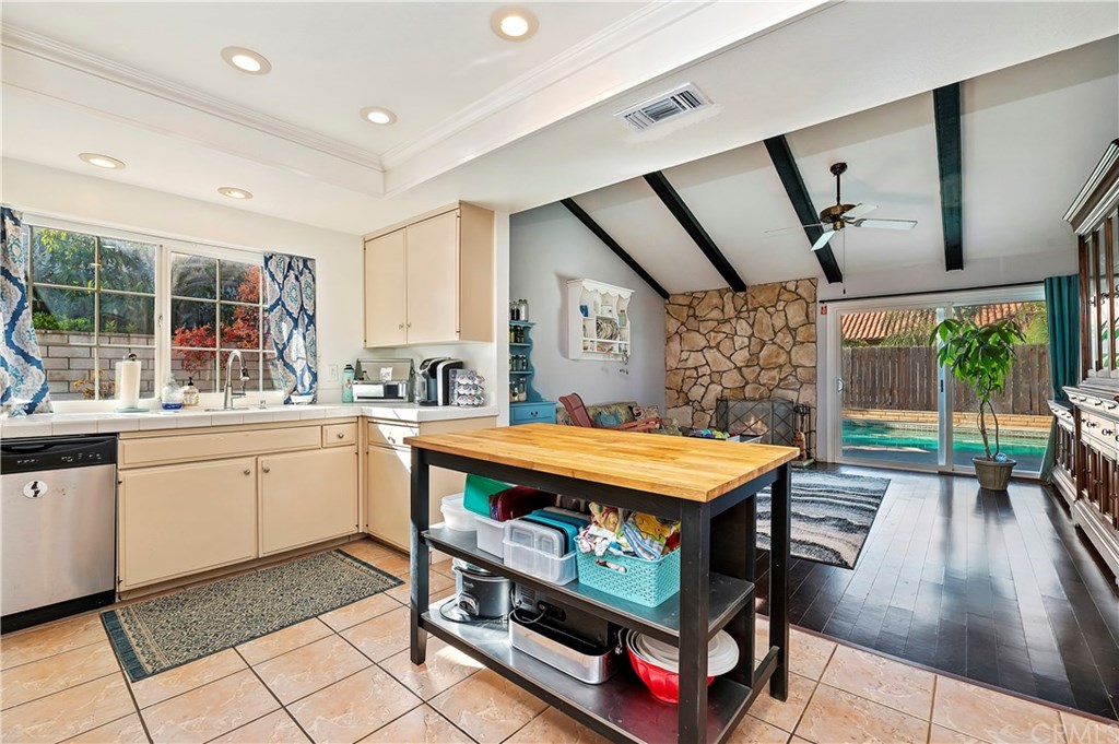 6221 Claridge Drive Riverside, CA 92506 - Photo 13 of 34