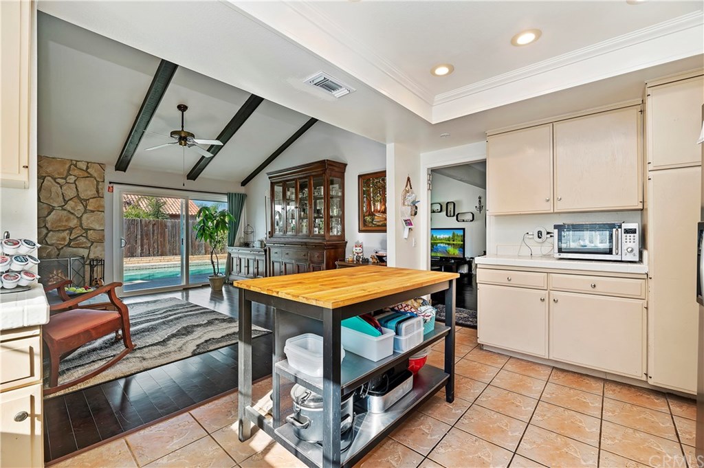 6221 Claridge Drive Riverside, CA 92506 - Photo 15 of 34