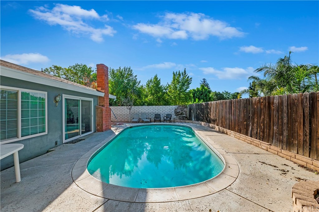 6221 Claridge Drive Riverside, CA 92506 - Photo 30 of 34