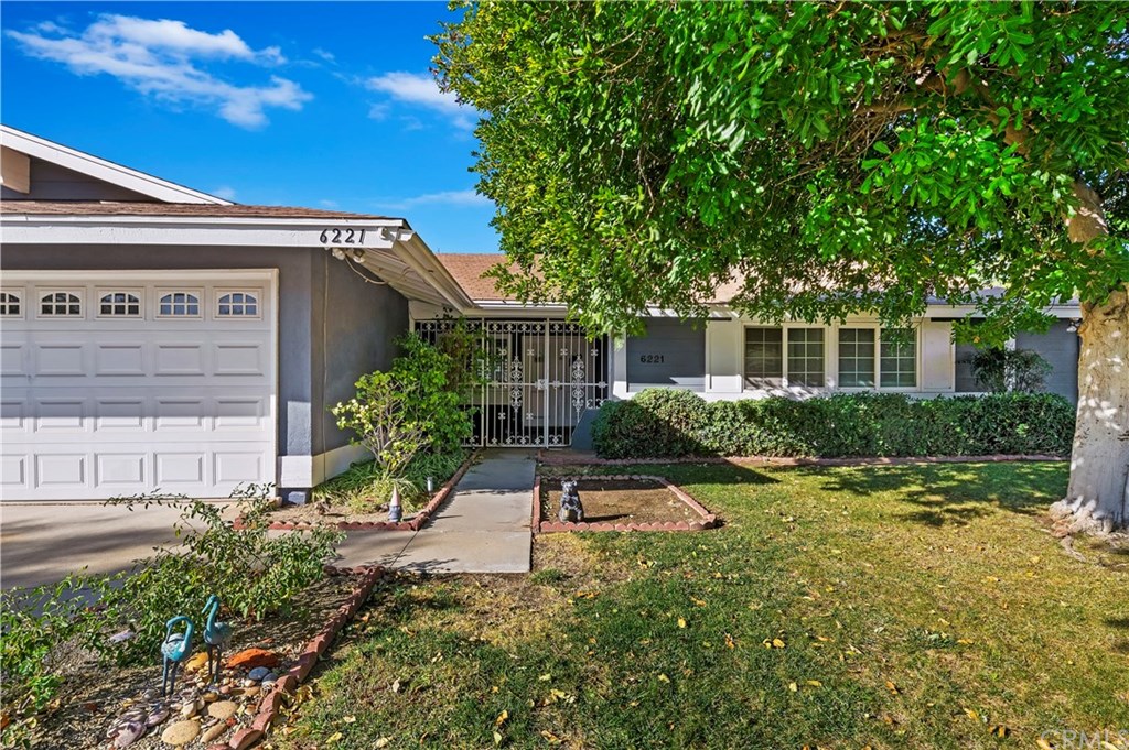 6221 Claridge Drive Riverside, CA 92506 - Photo 4 of 34
