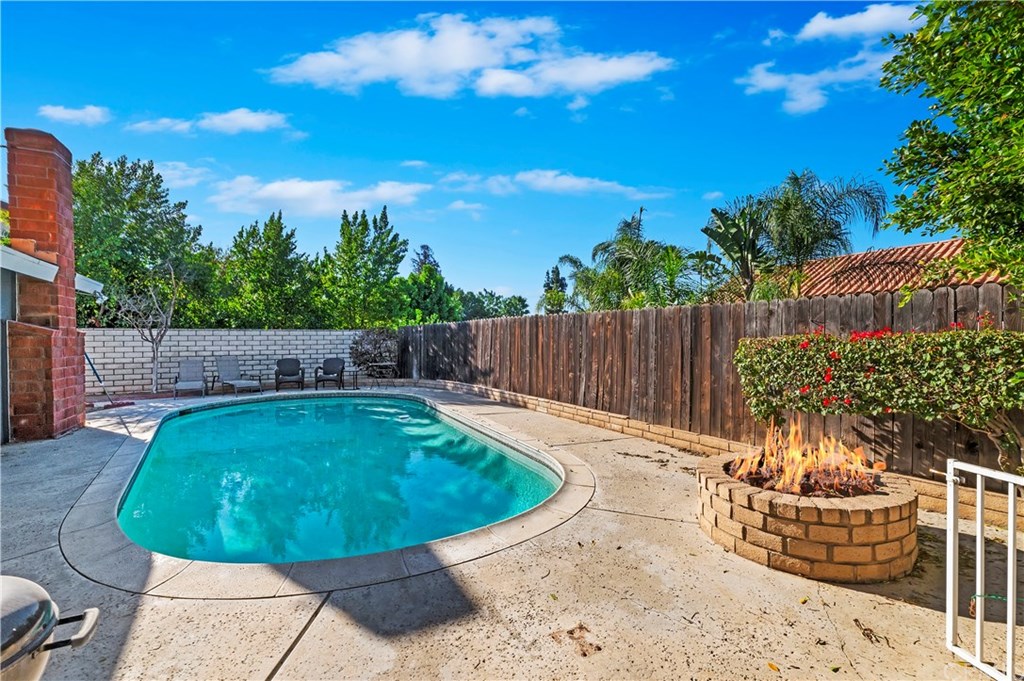 6221 Claridge Drive Riverside, CA 92506 - Photo 31 of 34