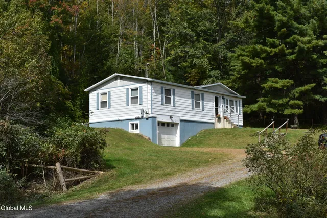 $215,000 | 205 Middle Road, Austerlitz, NY 12017