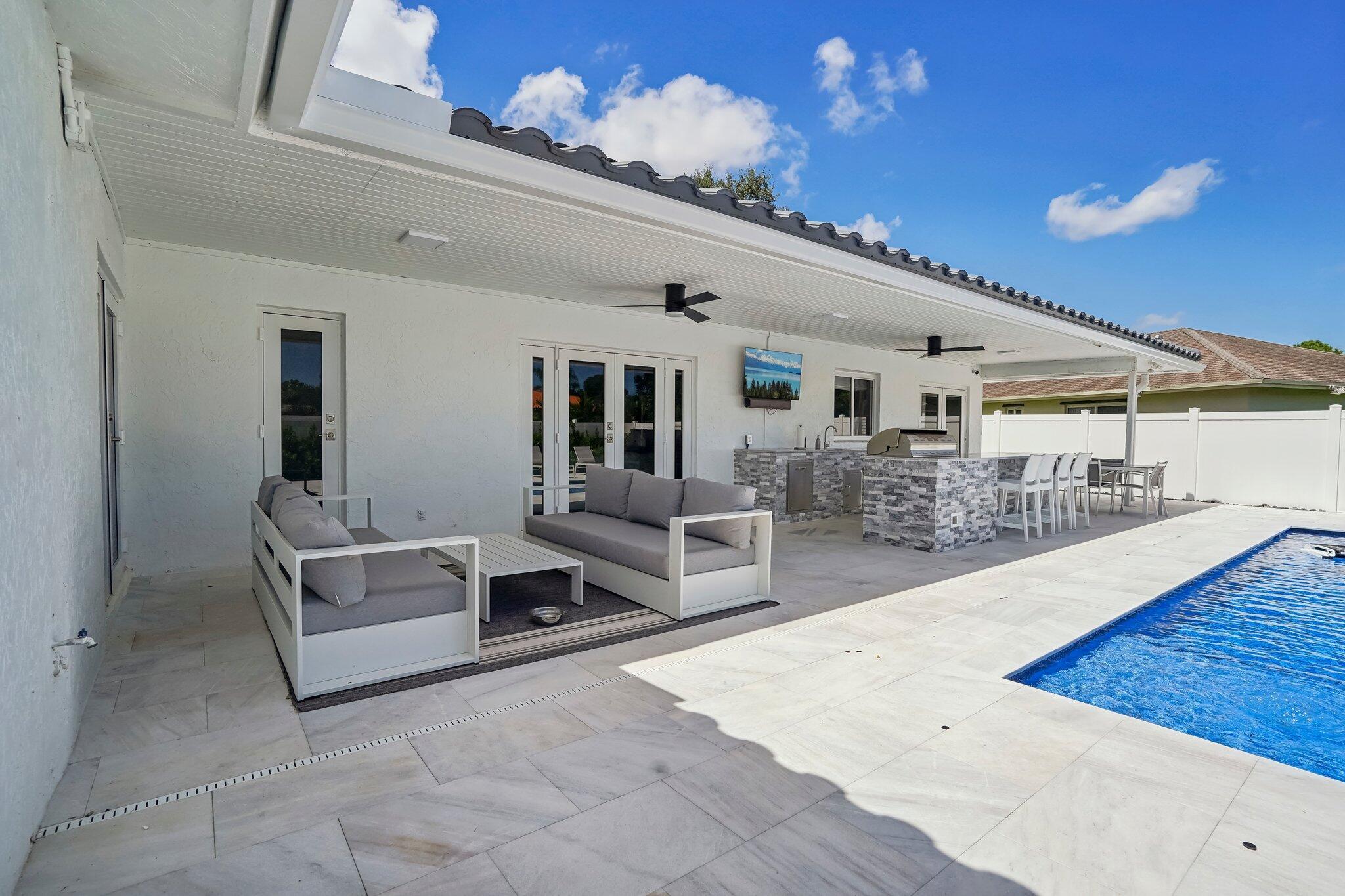 21830 Banyanwood Road Boca Raton, FL 33433 - Photo 2 of 18 Single-Family-For-Sale-by-Owner-21830-Ba