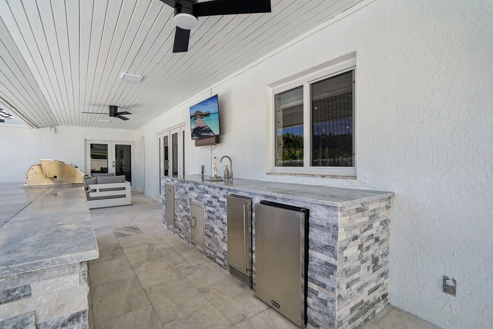 21830 Banyanwood Road Boca Raton, FL 33433 - Photo 3 of 18 beyc67f6a35397035