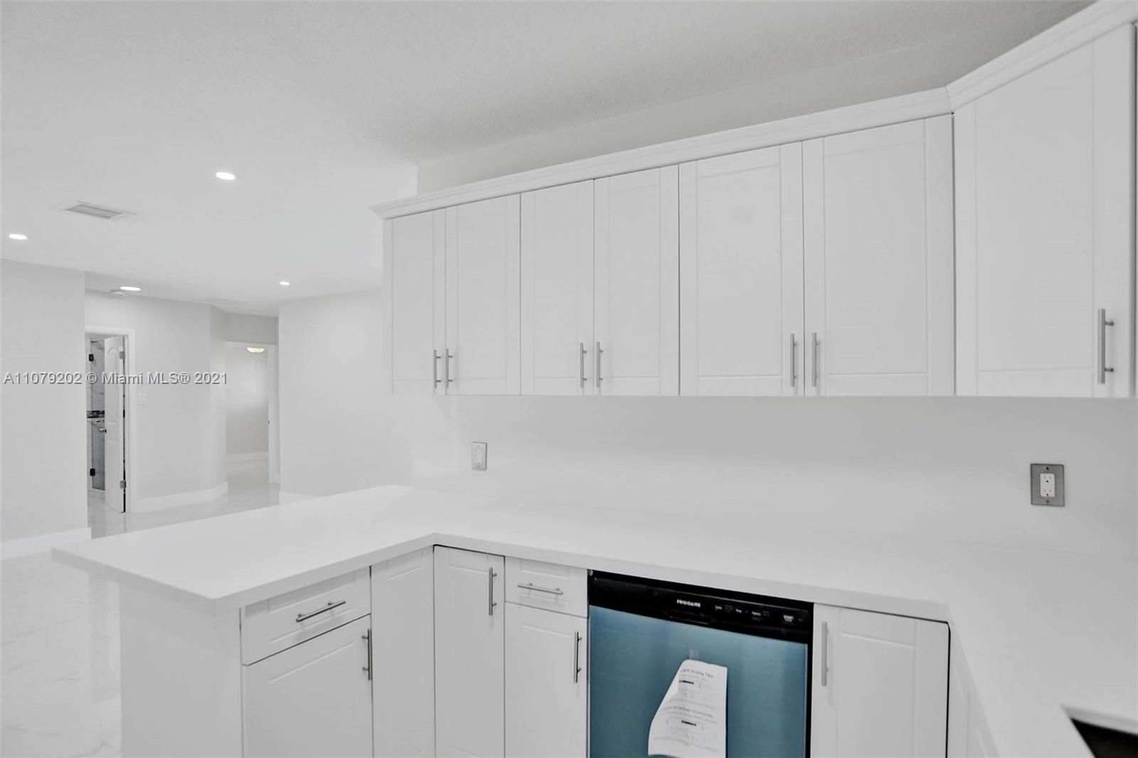 9611 Holiday Road Cutler Bay, FL 33157 - Photo 15 of 28 Gallery Image 15