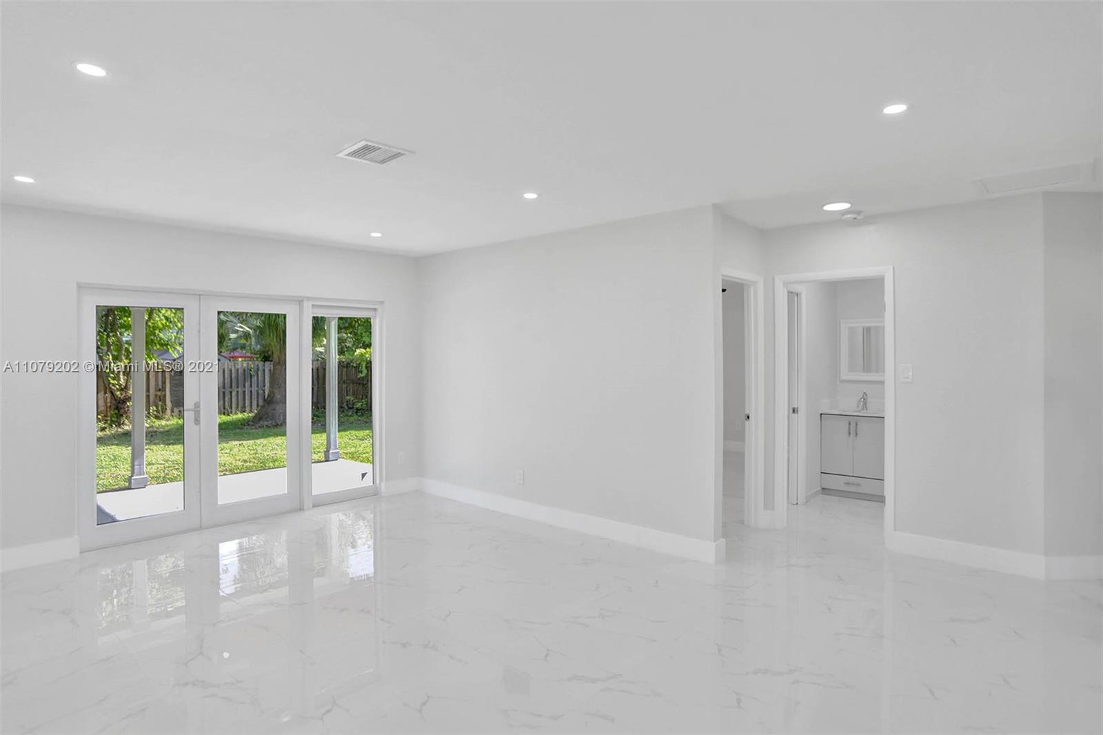 9611 Holiday Road Cutler Bay, FL 33157 - Photo 8 of 28 Gallery Image 8